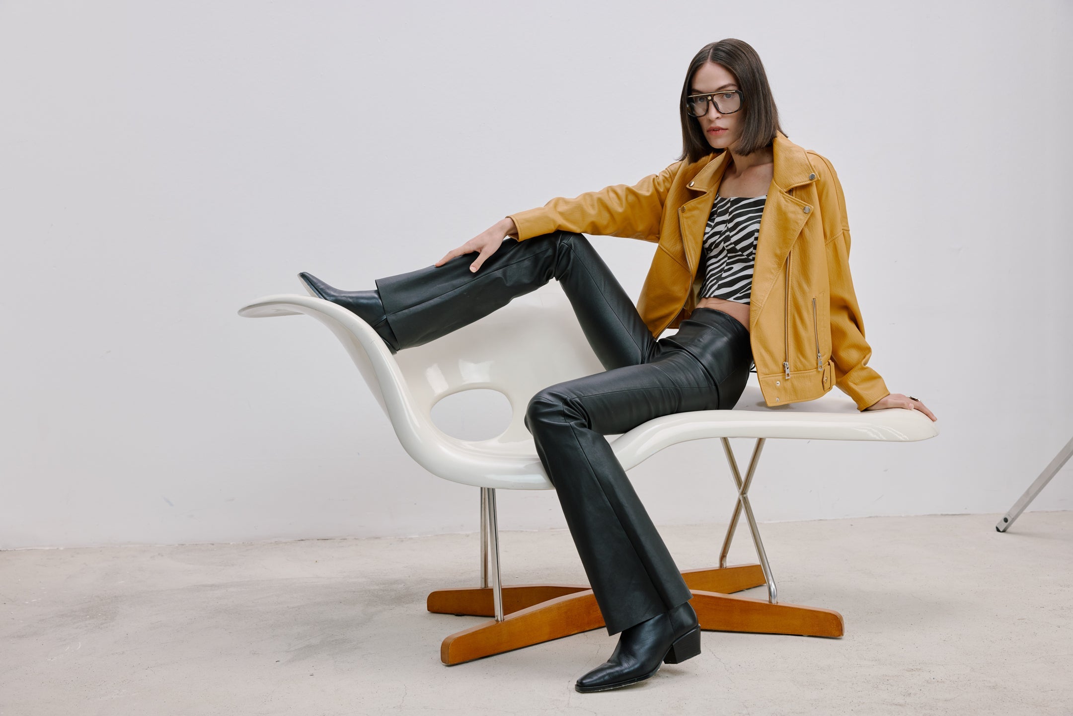 OVERSIZED LEATHER JACKET