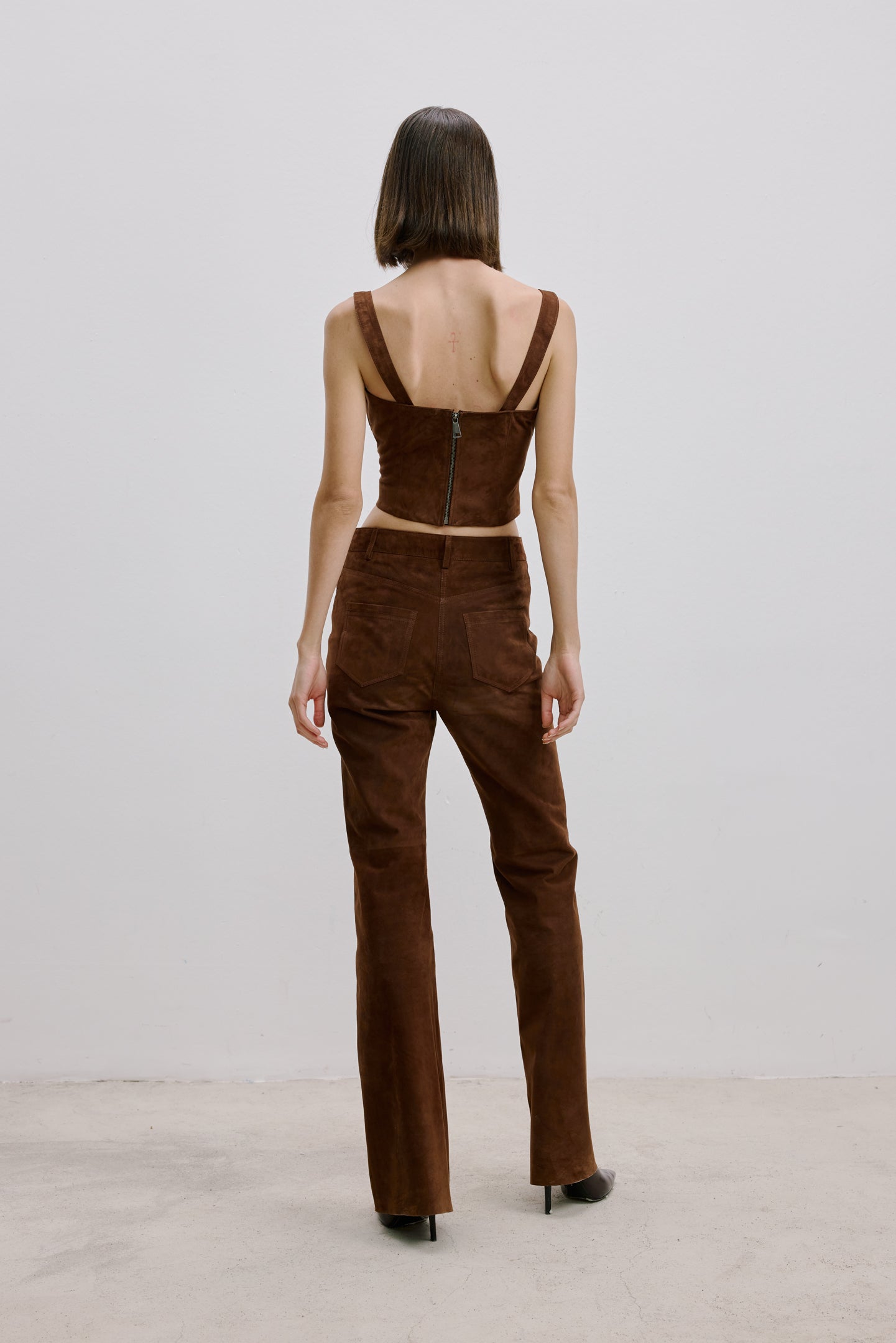 REMOVABLE STRAP SUEDE TOP