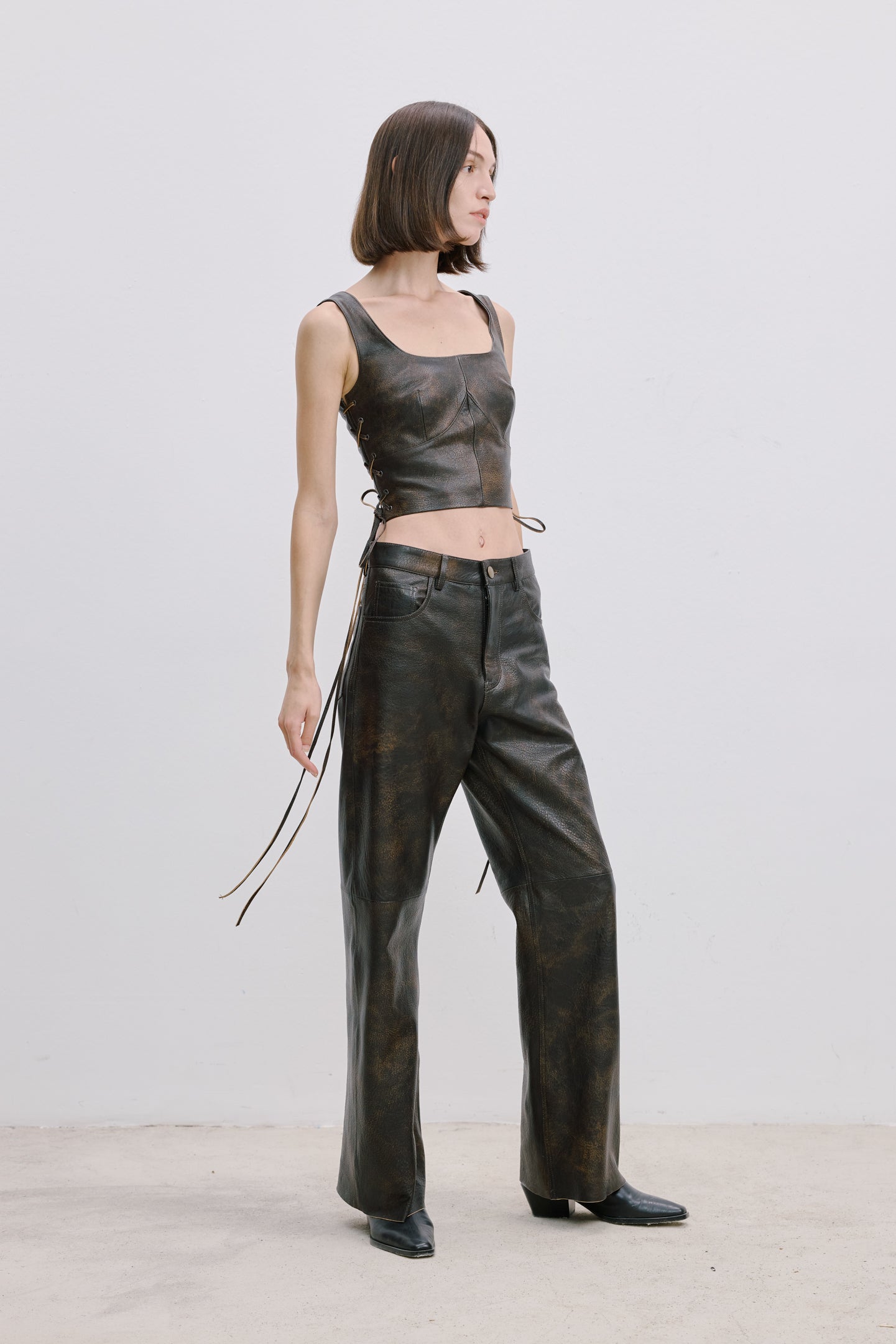 LACE-UP DETAILED LEATHER TOP