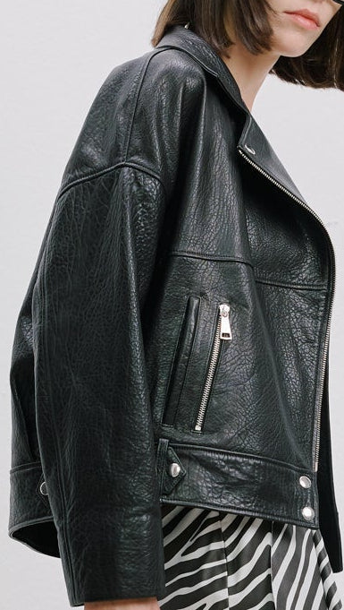 OVERSIZED LEATHER JACKET